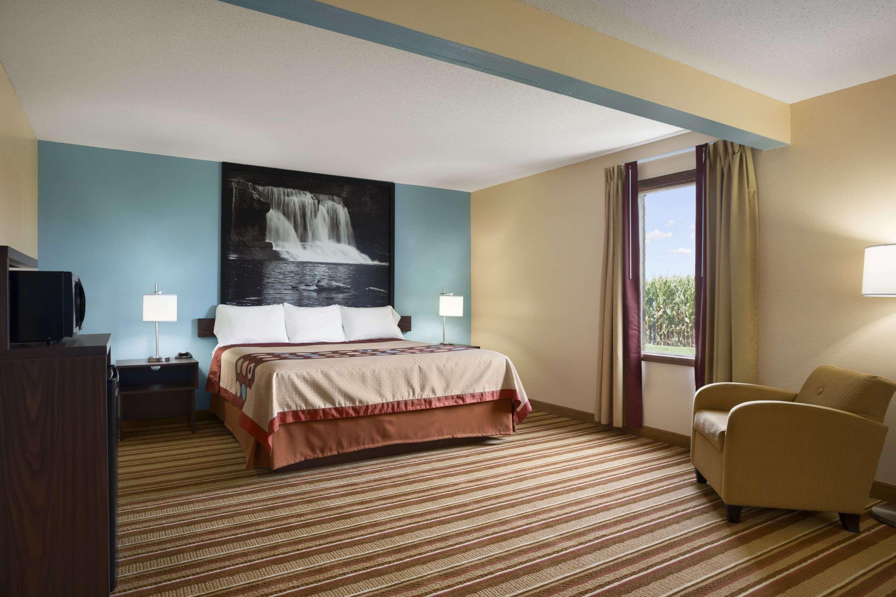 Super 8 By Wyndham Mattoon Hotel Buitenkant foto