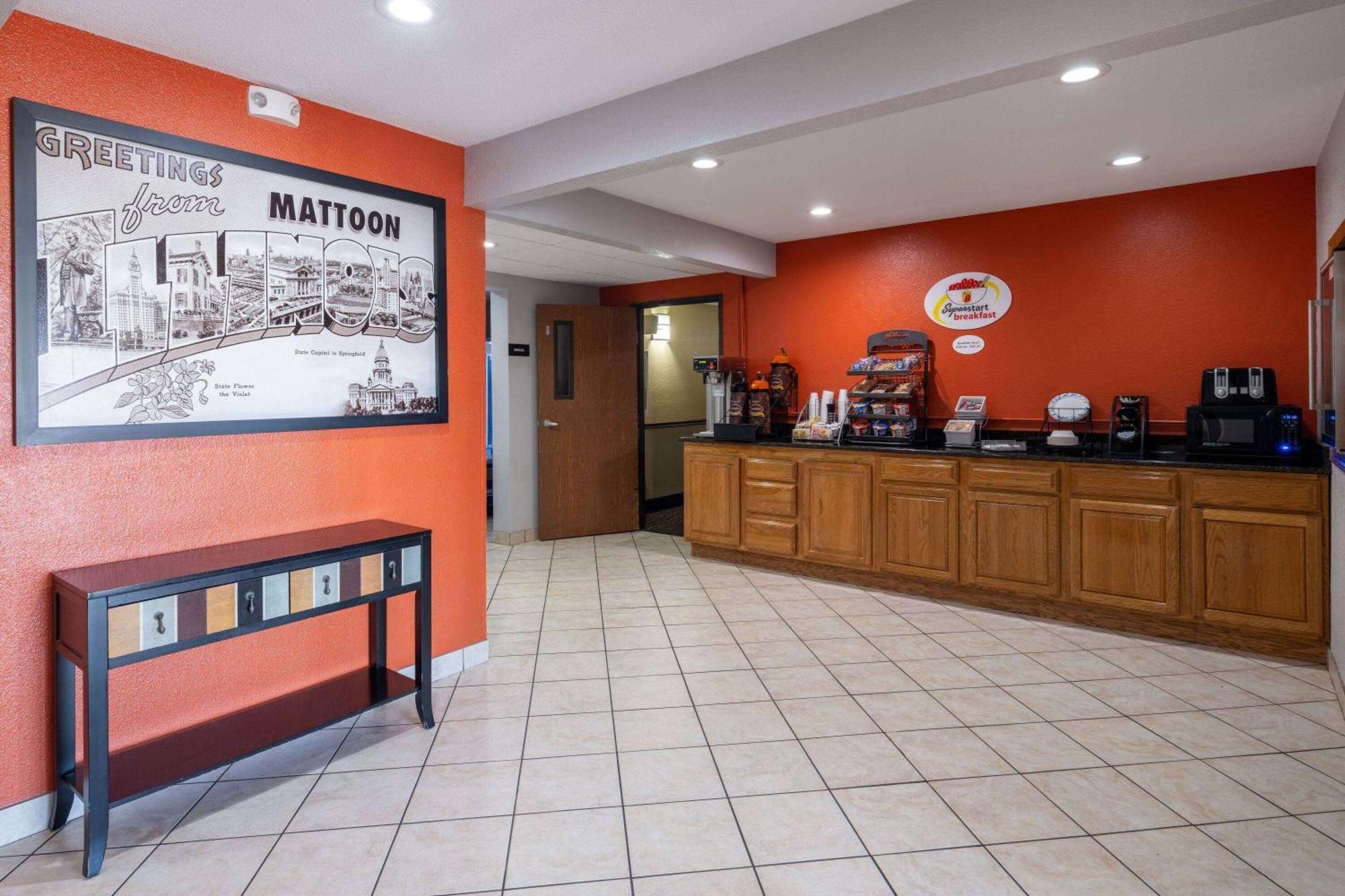 Super 8 By Wyndham Mattoon Hotel Buitenkant foto