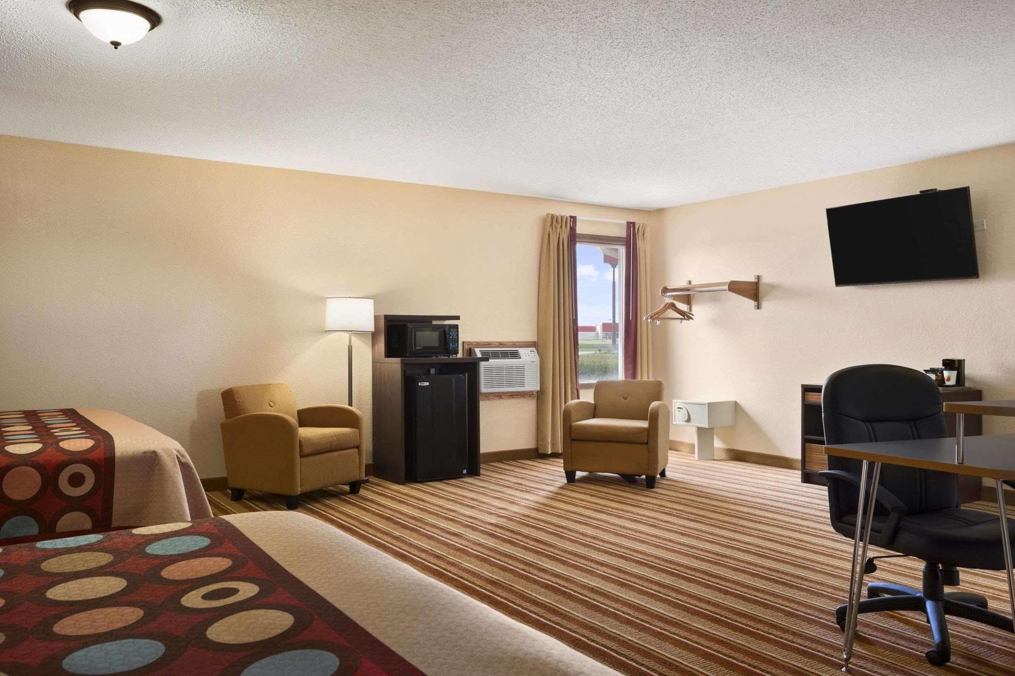 Super 8 By Wyndham Mattoon Hotel Buitenkant foto